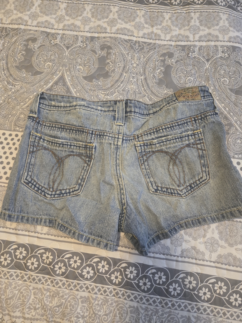 Paris Blues Light Blue Distressed Denim Jean Shorts Size 5 - Picture 2 of 8